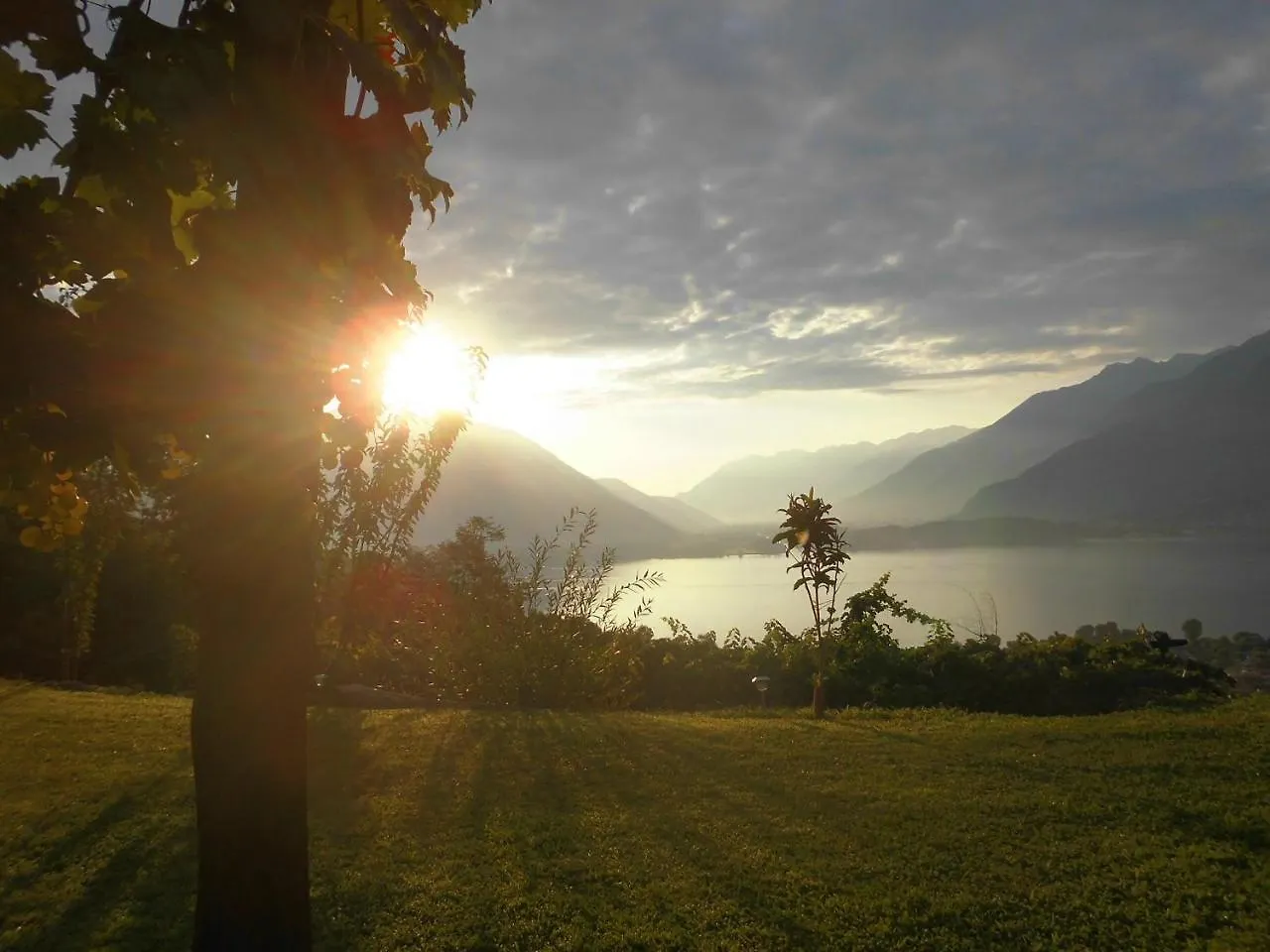 Camping Colle Vento Hotel Domaso Campsite